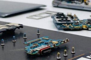 Mobile Phone Service and Diagnostics